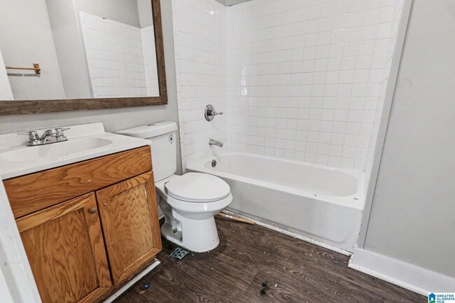 Building Photo - 1447 Wharton Ave