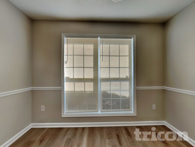 Building Photo - 294 3rd Ave