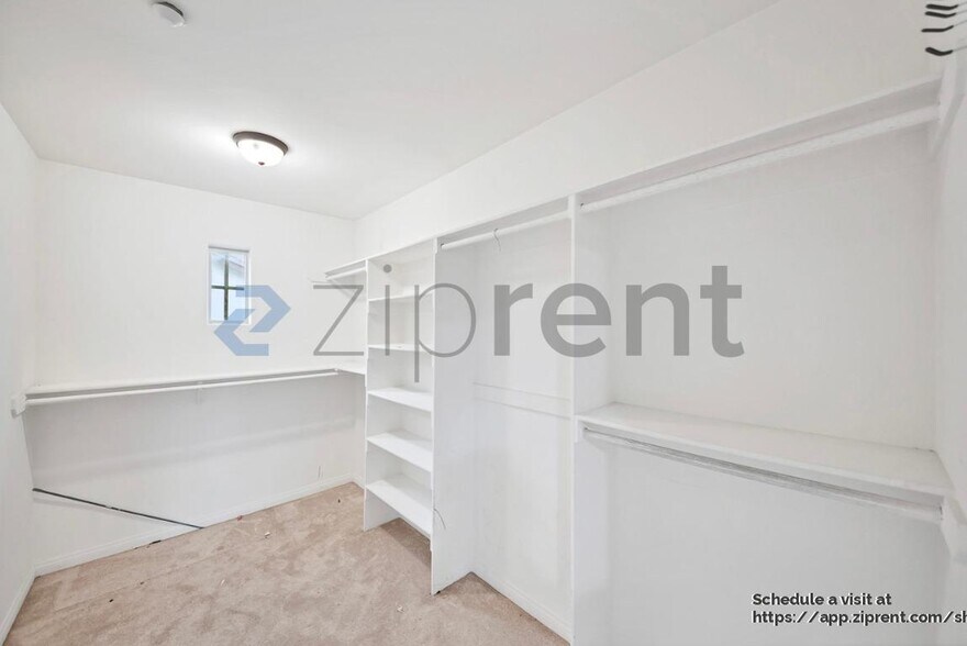 Building Photo - 443 Monrovista Ave