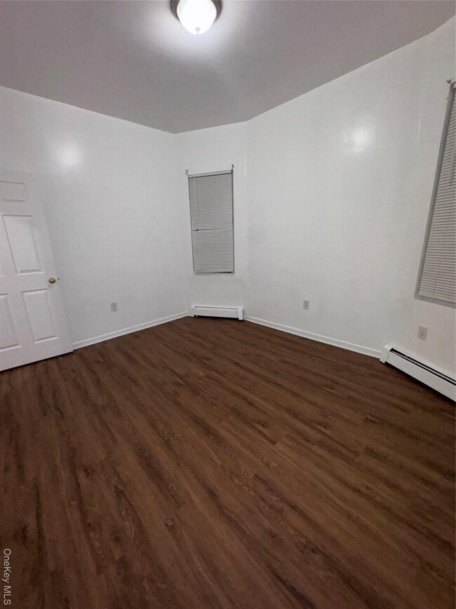 Building Photo - 3951 De Reimer Ave