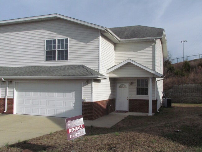 Building Photo - AVAILABLE SEPTEMBER 08,2025!!