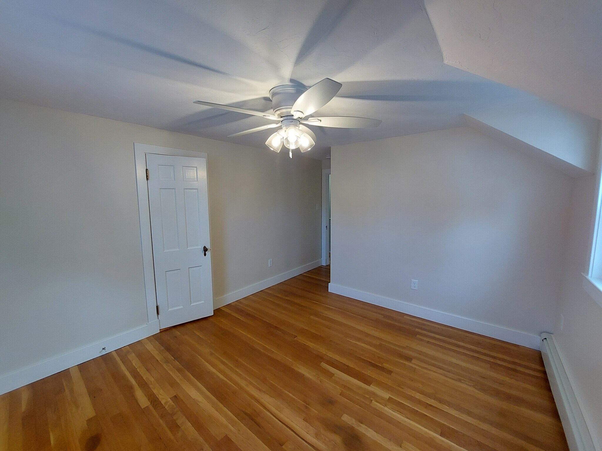 Second bedroom with one closet - 1 Dunklee St