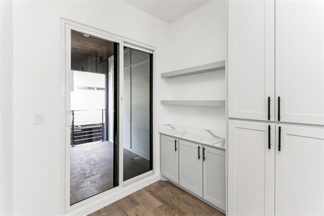 Building Photo - 1105 Poindexter St