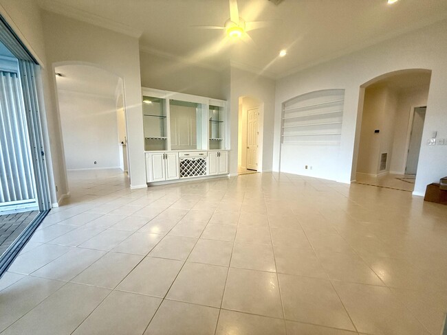 Building Photo - 9041 Bay Harbour Cir