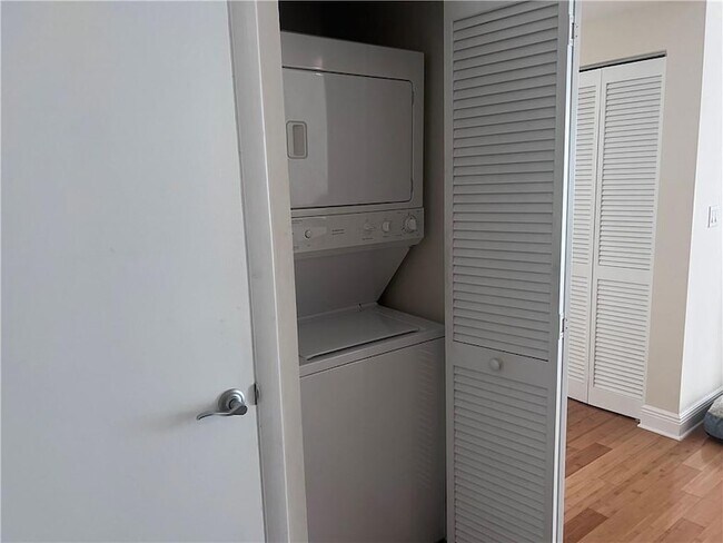 Building Photo - 7275 SW 90th St