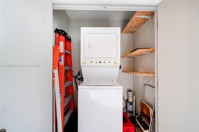 Building Photo - 8415 SW 107th Ave