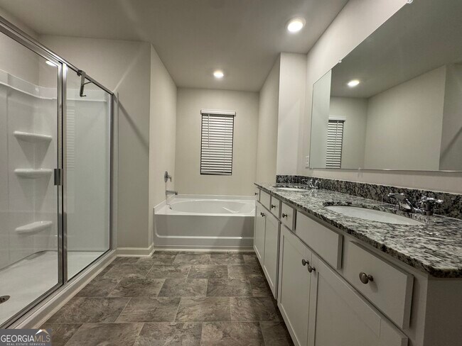 Building Photo - 279 Belmont Dr