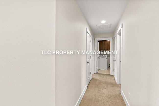 Building Photo - Gorgeous Home for Rent