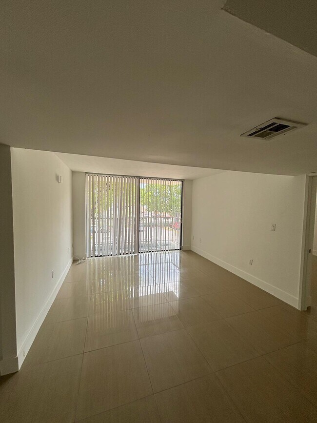 Building Photo - 8002 SW 149th Ave