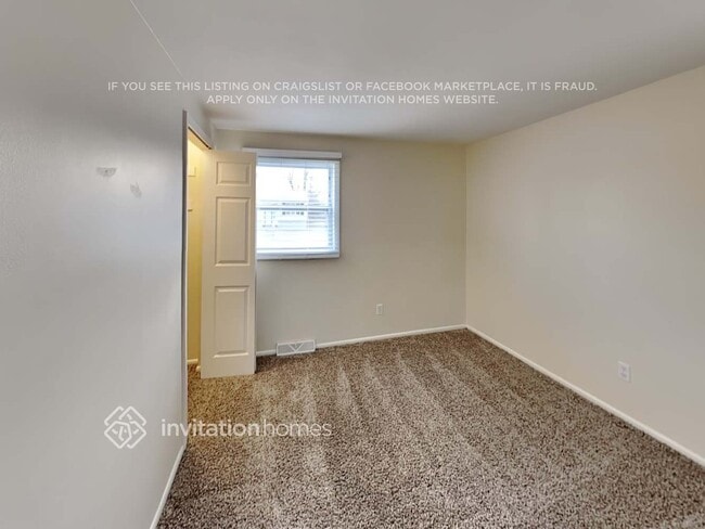 Building Photo - 334 E Center St