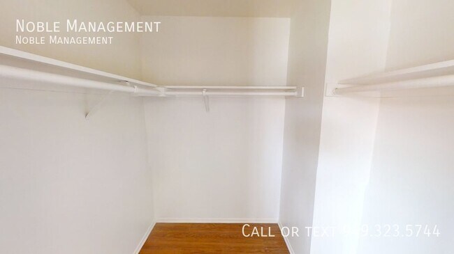 Building Photo - 2733 E Almond Ave