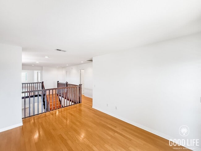 Building Photo - Updated 4BR/3BA San Diego home with modern...