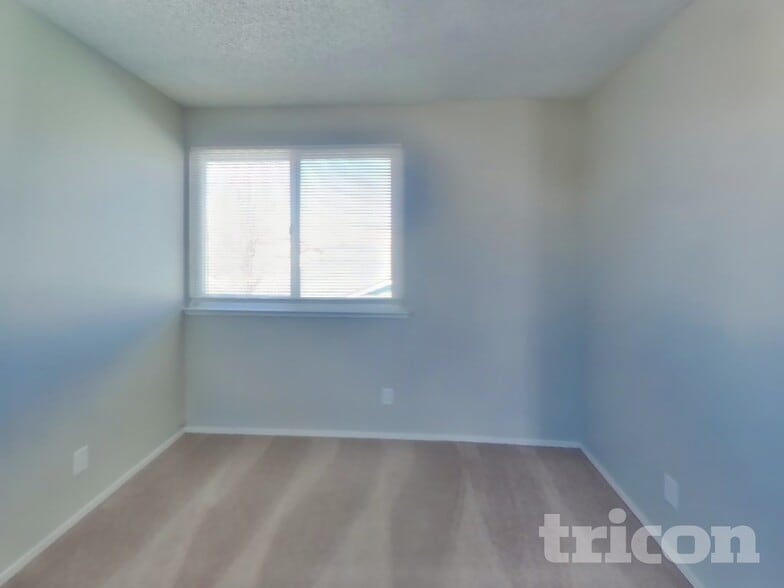 Building Photo - 2572 Wabash Cir