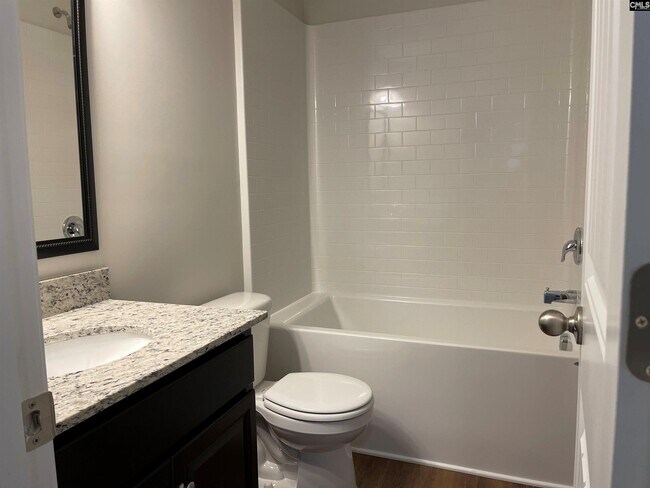 Building Photo - 304 Jubilee Clock Dr