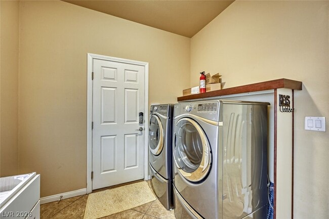 Building Photo - 6239 Mustang Spring Ave