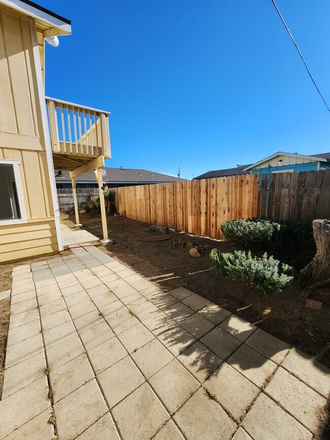 Building Photo - Bright Two-Story 3BR Home Near the Beach with Private Yard