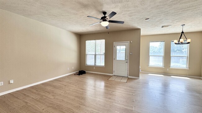 Building Photo - 11011 Northam Dr