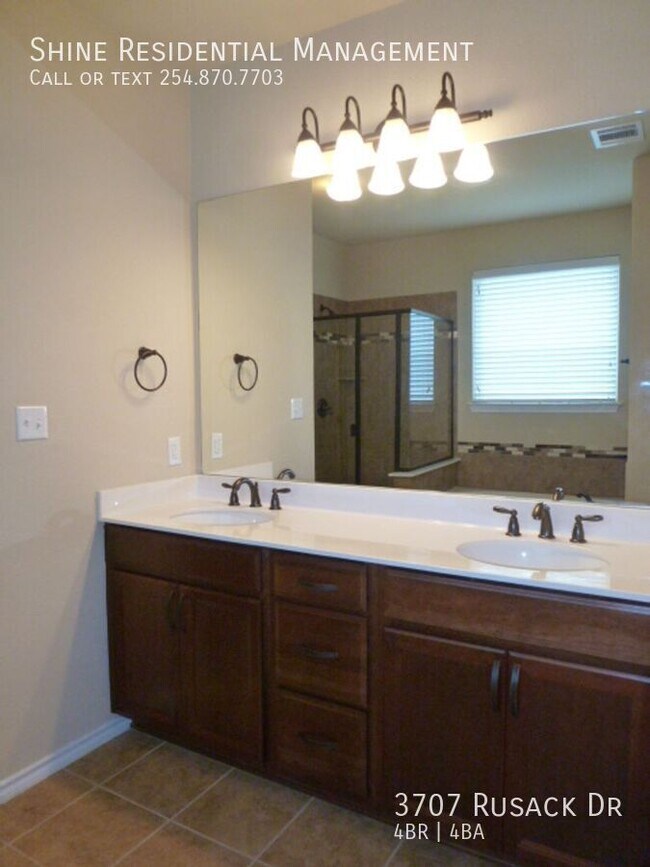 Building Photo - 3707 Rusack Dr