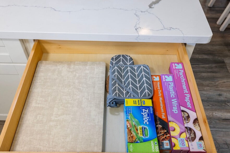 Building Photo - 919 Redbird Dr