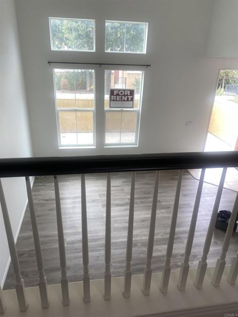 Building Photo - 742 Mariposa Cir