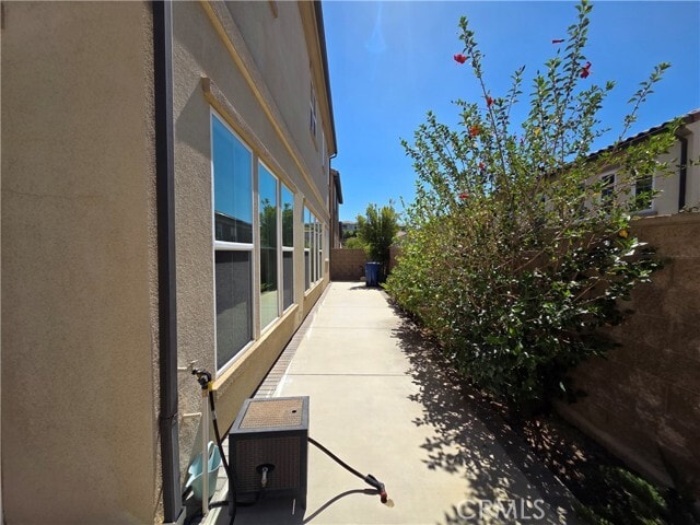 Building Photo - 20640 W Chestnut Cir