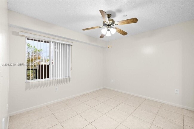 Building Photo - 12551 SW 16th Ct