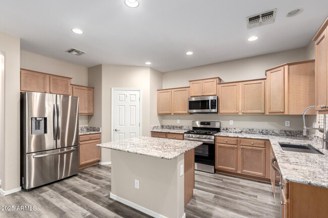 Building Photo - 111 N 193rd Dr