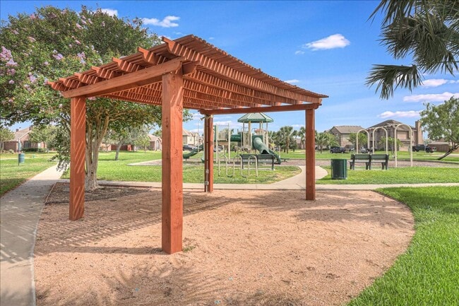 Building Photo - 7938 Fort Griffen Dr