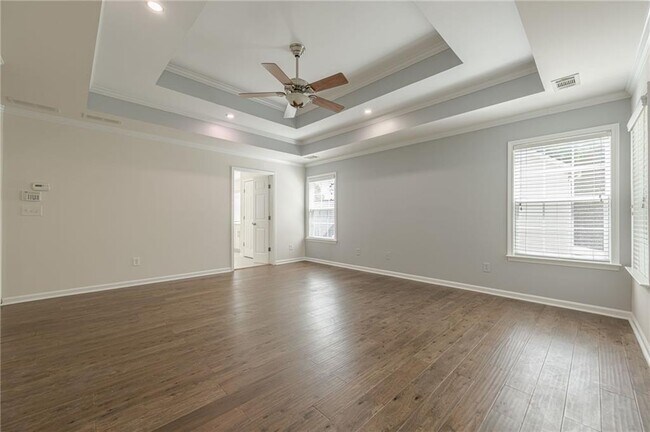 Building Photo - 4720 Shiloh Springs Rd