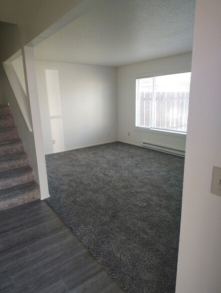 Building Photo - 2616 19th Ave W