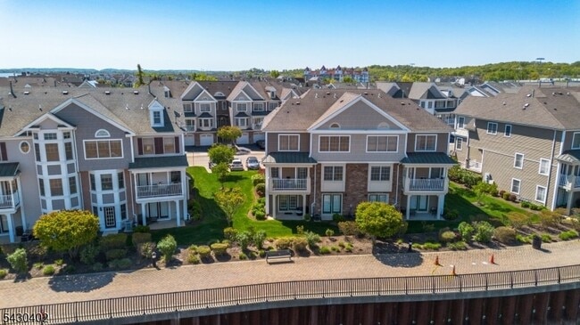 Building Photo - 32 Raritan Reach Rd