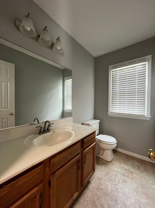 Building Photo - Two-Story Colonial in Henrico