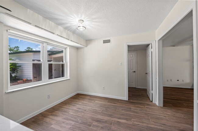 Building Photo - 8114 Coolshire Ln