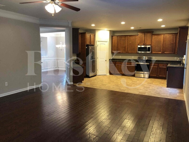 Building Photo - 194 Eastridge Way