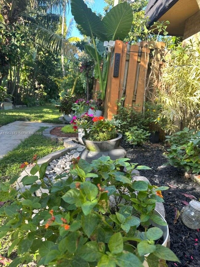 Building Photo - 283 Woodland Rd