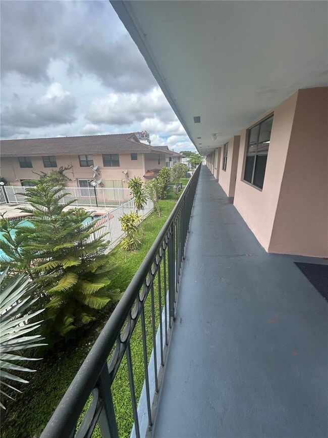 Building Photo - 5851 W 20th Ave