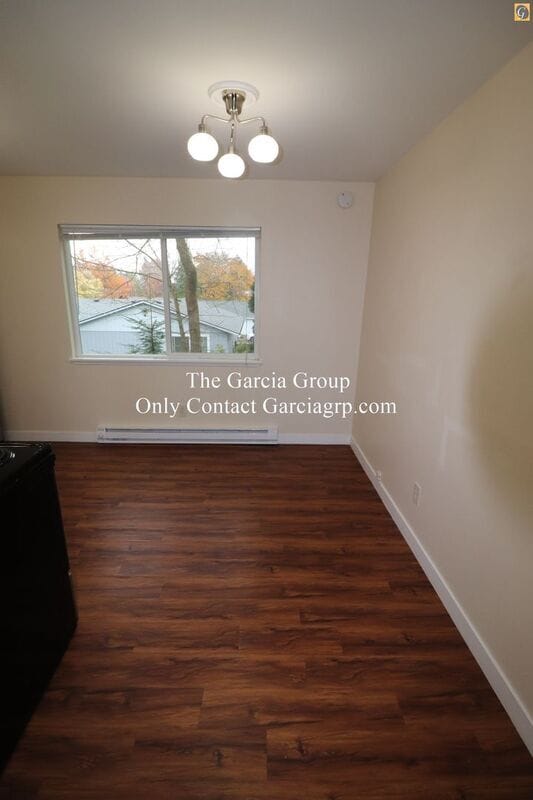 Building Photo - 22923 SW Pine St