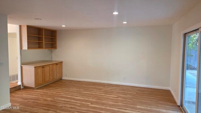 Building Photo - 1825 Sweet Briar Pl