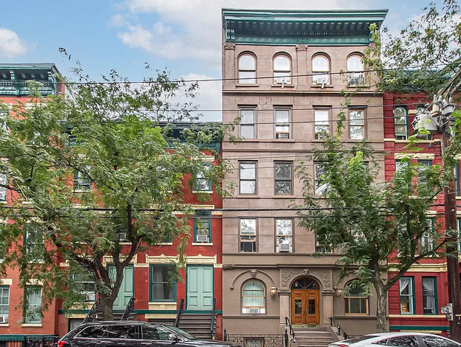 Building Photo - 264 9th St