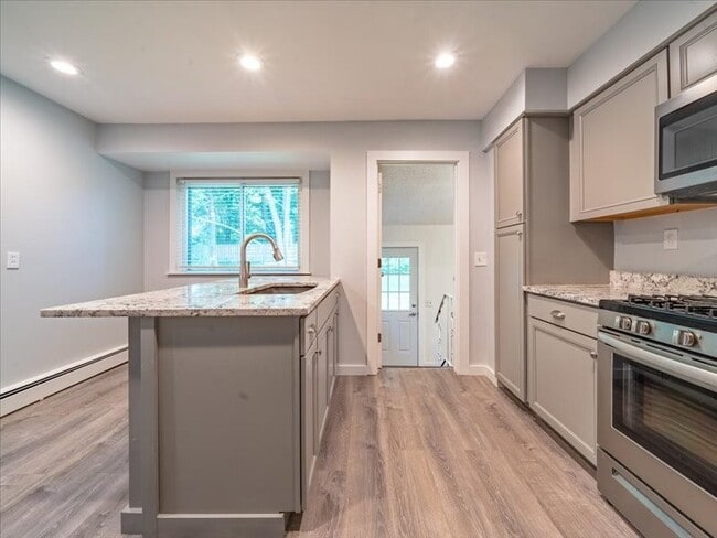Building Photo - 7 Courtenay Cir