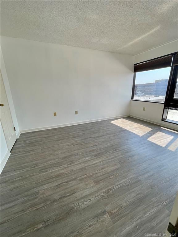 Building Photo - 127 Greyrock Pl