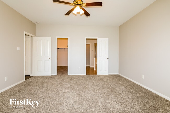 Building Photo - 10047 Arcadian Spgs Ln