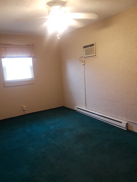 Unit 1 BR now has hardwood - 1913 6th Ave