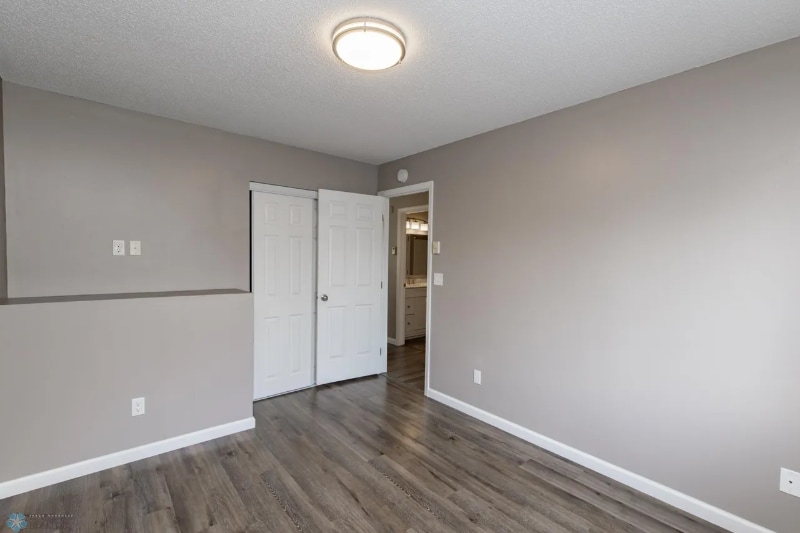 Building Photo - 715 49th St S