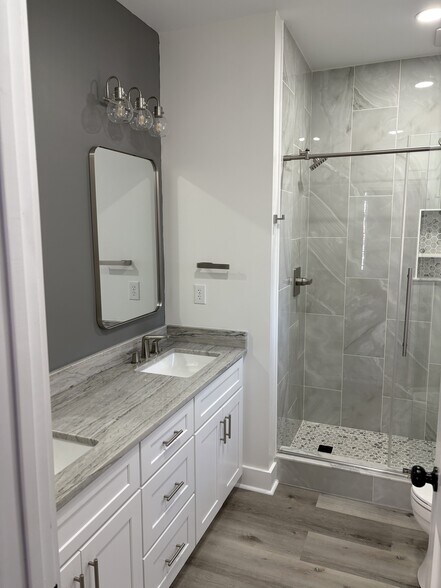 Master Bath - 312 Lafrance Rd