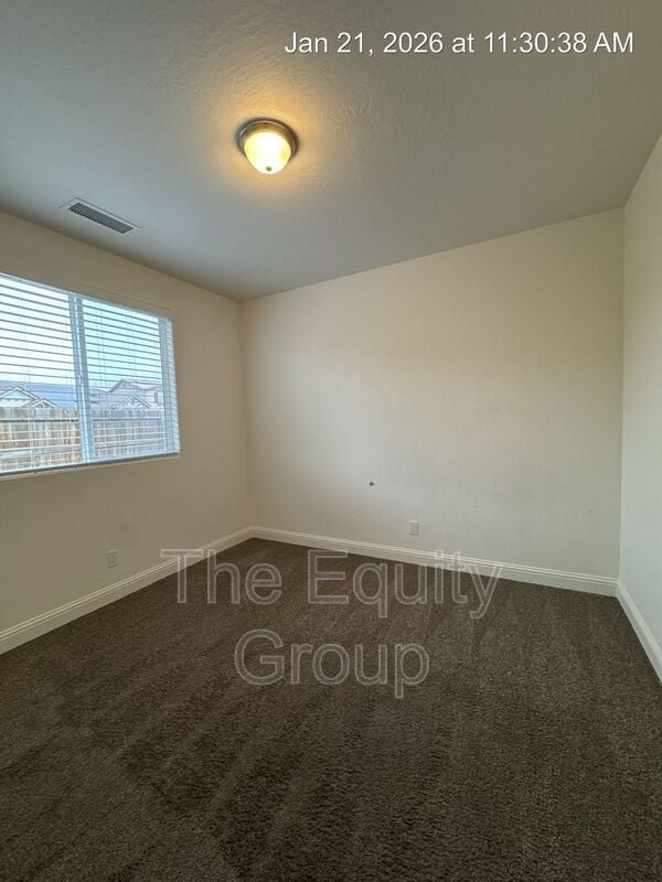 Building Photo - 1829 W Prescott Ave