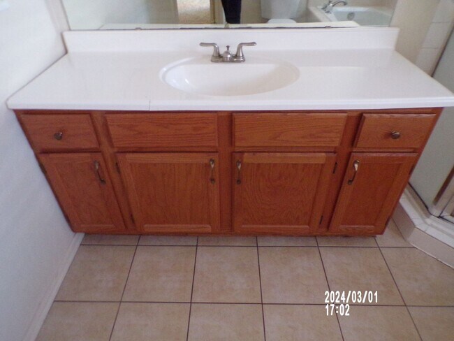 Building Photo - Great Townhouse