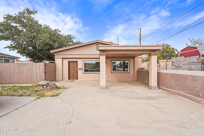 Building Photo - 3225 Fort Blvd