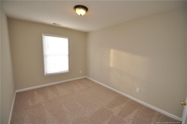 Building Photo - 206 Whiteberry Dr