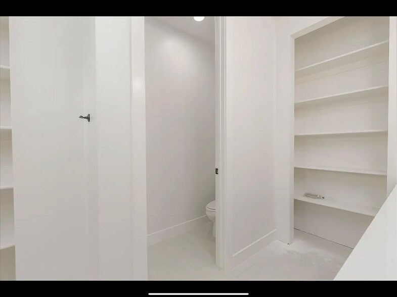 Building Photo - 296 S 1930 W